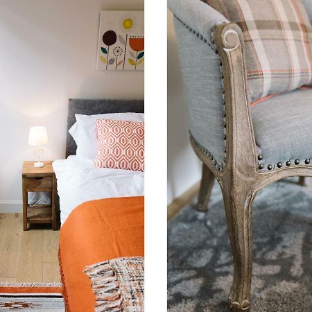 Beautiful City Centre Apartment - Holyrood Park エディンバラ エクステリア 写真