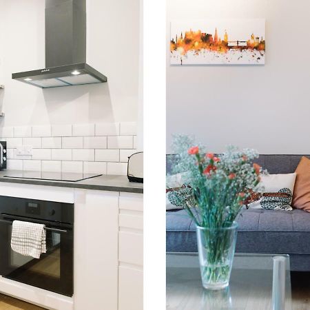 Beautiful City Centre Apartment - Holyrood Park エディンバラ エクステリア 写真