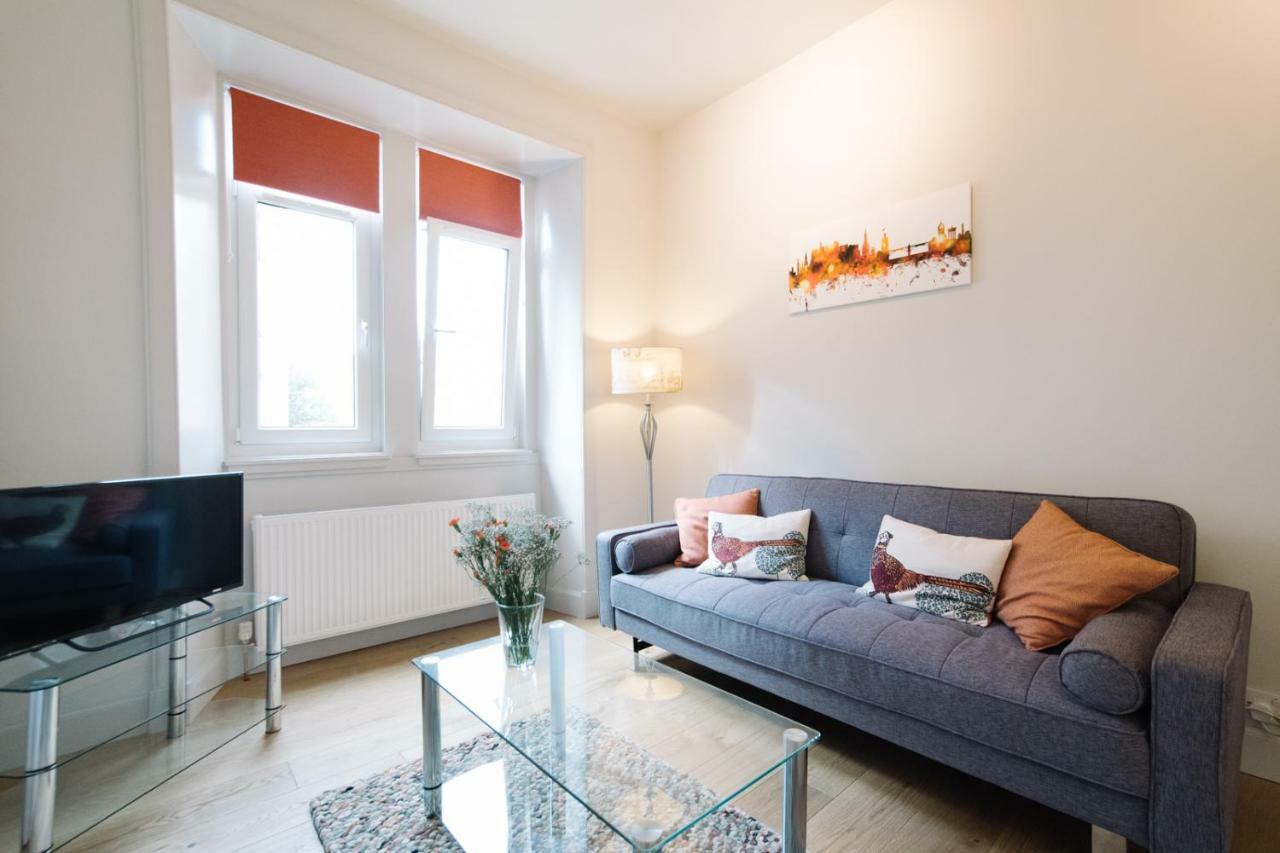 Beautiful City Centre Apartment - Holyrood Park エディンバラ エクステリア 写真