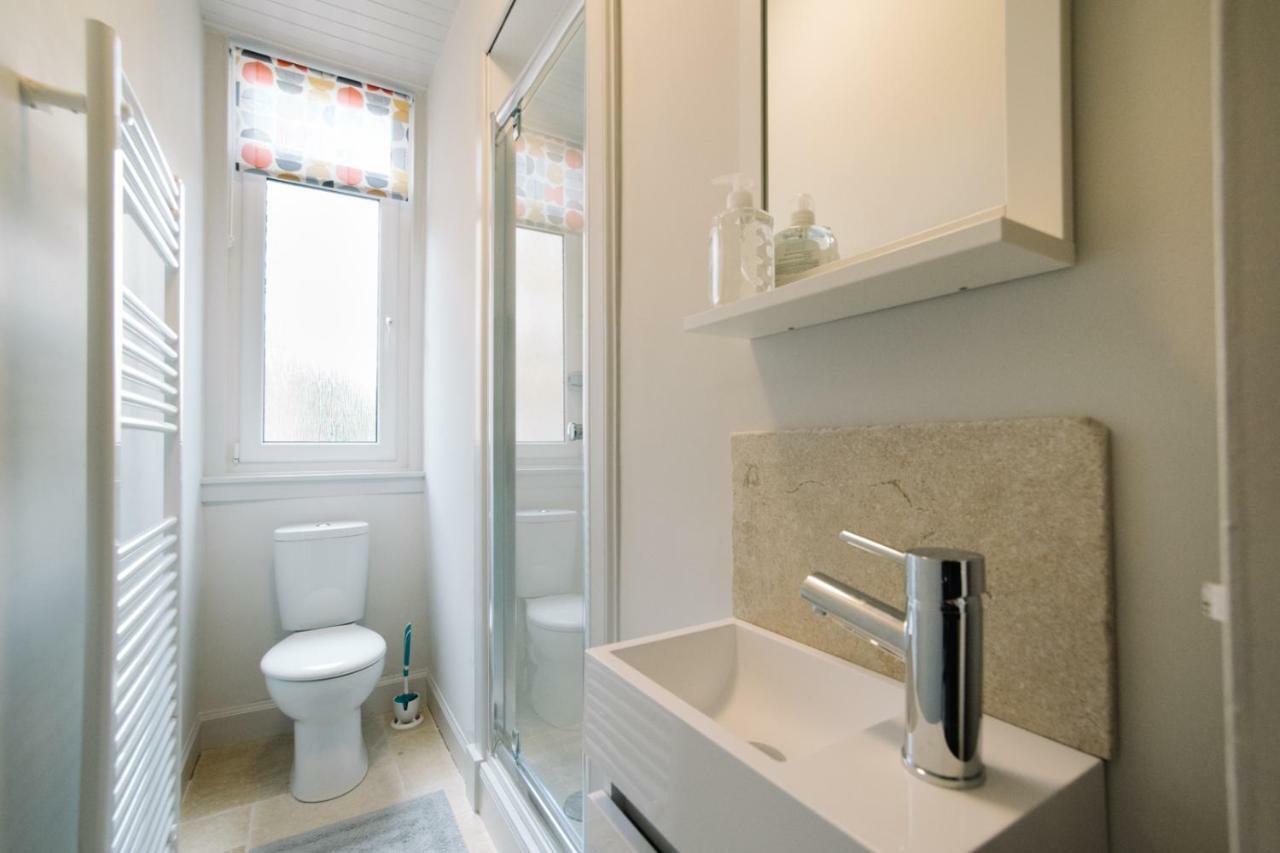 Beautiful City Centre Apartment - Holyrood Park エディンバラ エクステリア 写真